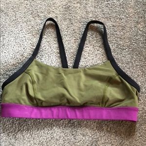 Lululemon sports bra